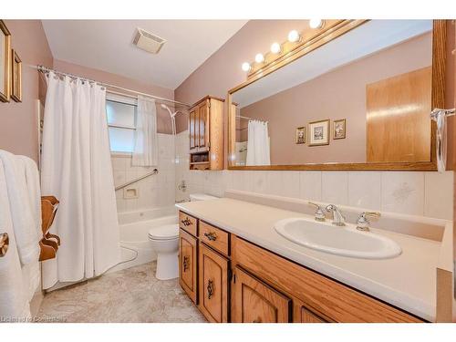 674 Highpoint Avenue, Waterloo, ON - Indoor Photo Showing Bathroom