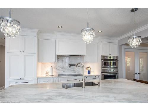 80 Starr Crescent, Cambridge, ON - Indoor Photo Showing Kitchen With Upgraded Kitchen