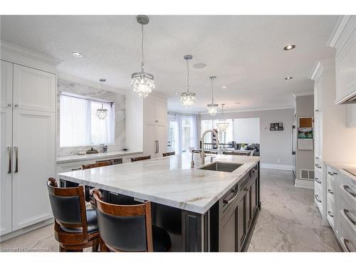 80 Starr Crescent, Cambridge, ON - Indoor Photo Showing Kitchen With Upgraded Kitchen