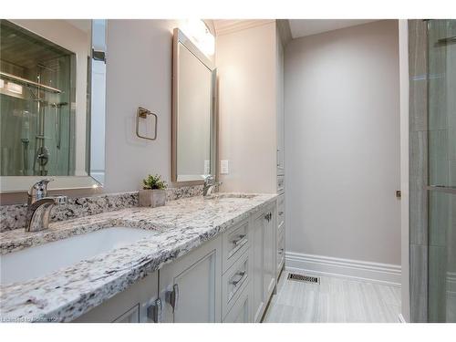 80 Starr Crescent, Cambridge, ON - Indoor Photo Showing Bathroom