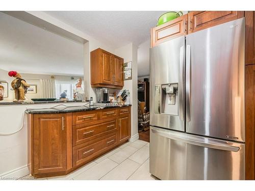 1106-250 Glenridge Drive, Waterloo, ON - Indoor Photo Showing Kitchen