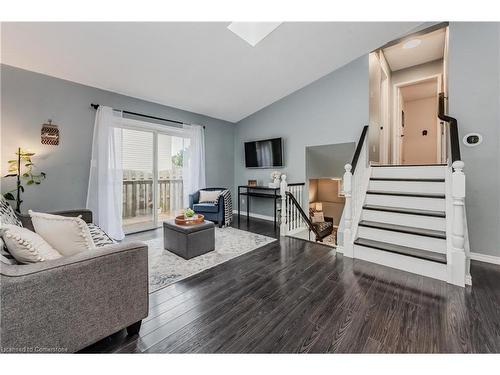 82 Hostetler Road, New Hamburg, ON - Indoor Photo Showing Living Room