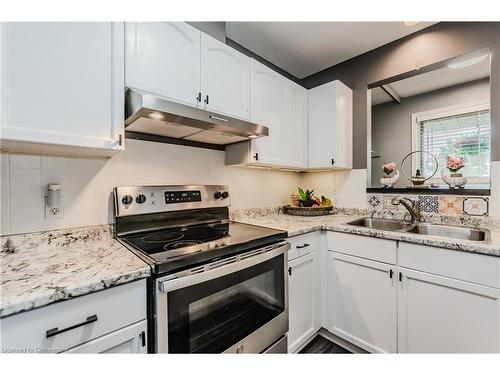 82 Hostetler Road, New Hamburg, ON - Indoor Photo Showing Kitchen With Double Sink With Upgraded Kitchen