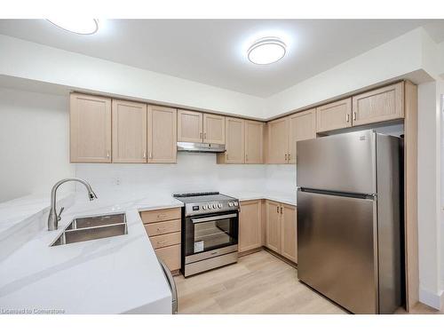 3D-50 Howe Drive, Kitchener, ON - Indoor Photo Showing Kitchen With Stainless Steel Kitchen With Double Sink