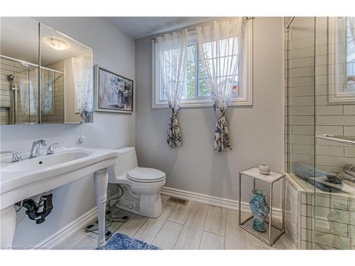 40 Mill Creek Road, Cambridge, ON - Indoor Photo Showing Bathroom