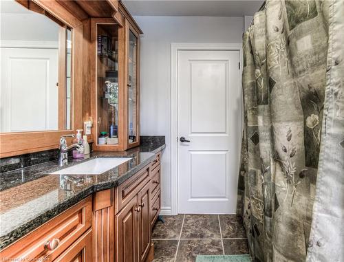 40 Mill Creek Road, Cambridge, ON - Indoor Photo Showing Bathroom