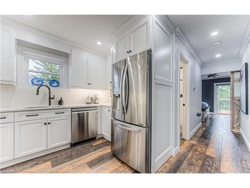 40 Mill Creek Road, Cambridge, ON - Indoor Photo Showing Kitchen With Upgraded Kitchen