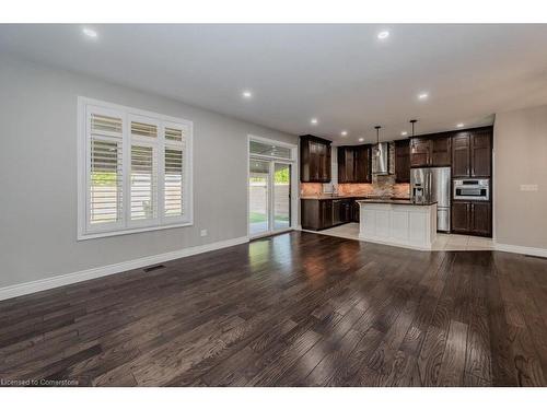 680 Pelham Street, Waterloo, ON - Indoor Photo Showing Kitchen