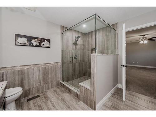 680 Pelham Street, Waterloo, ON - Indoor Photo Showing Bathroom