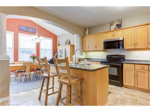 749 Keats Way, Waterloo, ON - Indoor Photo Showing Kitchen