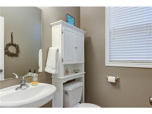 749 Keats Way, Waterloo, ON - Indoor Photo Showing Bathroom