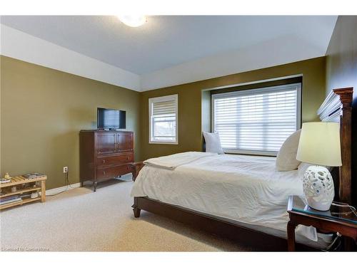 749 Keats Way, Waterloo, ON - Indoor Photo Showing Bedroom