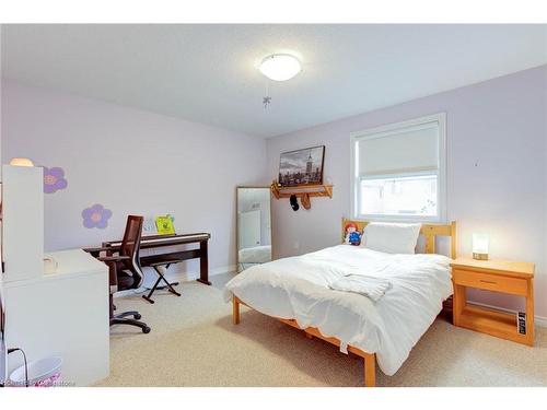 749 Keats Way, Waterloo, ON - Indoor Photo Showing Bedroom