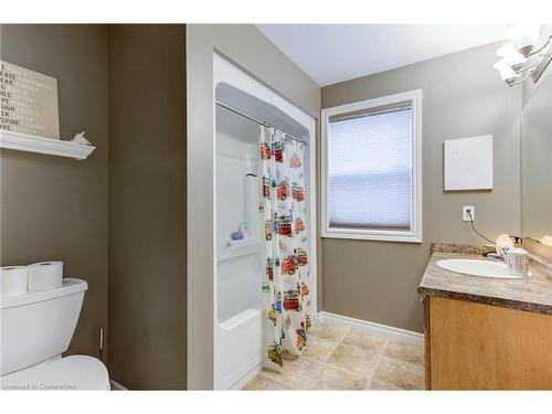 749 Keats Way, Waterloo, ON - Indoor Photo Showing Bathroom