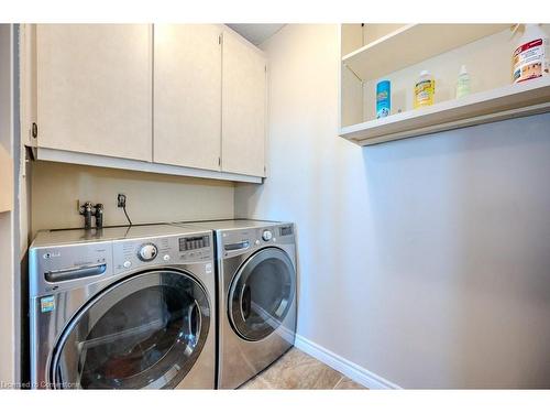 905-19 Woodlawn Road E, Guelph, ON - Indoor Photo Showing Laundry Room