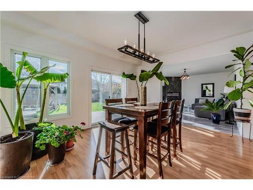 23 Treeview Drive, St. Jacobs, ON - Indoor Photo Showing Dining Room