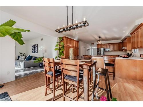 23 Treeview Drive, St. Jacobs, ON - Indoor Photo Showing Dining Room