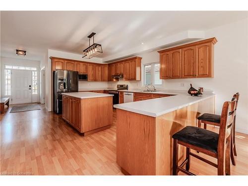 23 Treeview Drive, St. Jacobs, ON - Indoor Photo Showing Kitchen