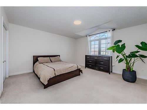 23 Treeview Drive, St. Jacobs, ON - Indoor Photo Showing Bedroom