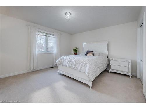 23 Treeview Drive, St. Jacobs, ON - Indoor Photo Showing Bedroom