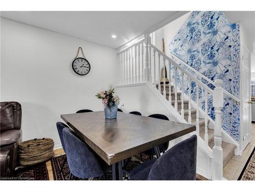 17B-50 Howe Drive, Kitchener, ON - Indoor Photo Showing Dining Room