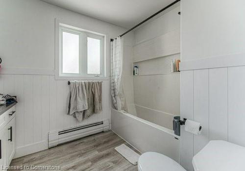 1236 Weber Street E, Kitchener, ON - Indoor Photo Showing Bathroom