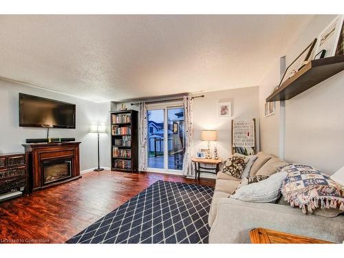 207 Northview Heights Drive, Cambridge, ON - Indoor Photo Showing Living Room With Fireplace