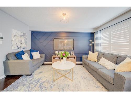 500 Carbert Crescent, Milton, ON - Indoor Photo Showing Living Room