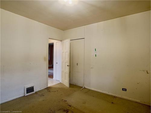 74 St Clair Avenue, Kitchener, ON - Indoor Photo Showing Other Room