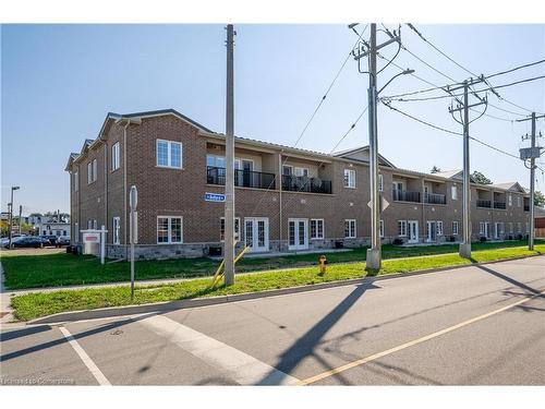 211-161 Ottawa Street, Kitchener, ON - Outdoor