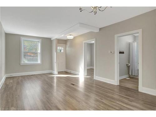 85 Park Avenue, Cambridge, ON - Indoor Photo Showing Other Room