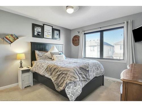 45 Nancroft Crescent, Cambridge, ON - Indoor Photo Showing Bedroom