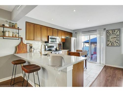 45 Nancroft Crescent, Cambridge, ON - Indoor Photo Showing Kitchen