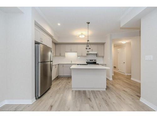 48C-25 Isherwood Avenue, Cambridge, ON - Indoor Photo Showing Kitchen