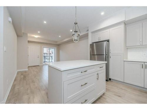 48C-25 Isherwood Avenue, Cambridge, ON - Indoor Photo Showing Kitchen