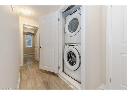 48C-25 Isherwood Avenue, Cambridge, ON - Indoor Photo Showing Laundry Room