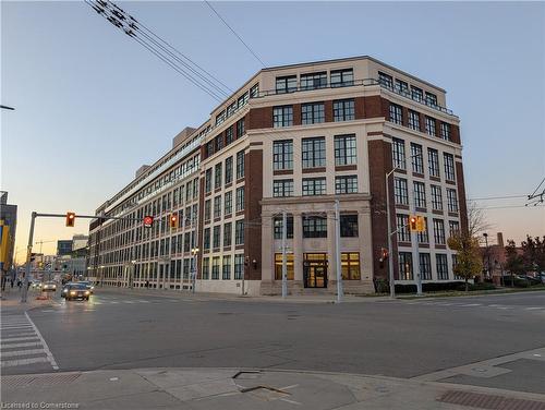 316-404 King Street W, Kitchener, ON - Outdoor