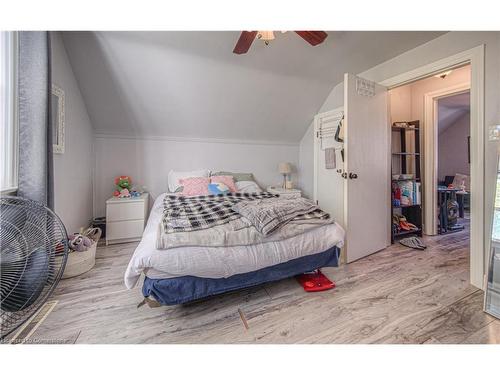 336 Weber Street W, Kitchener, ON - Indoor Photo Showing Bedroom