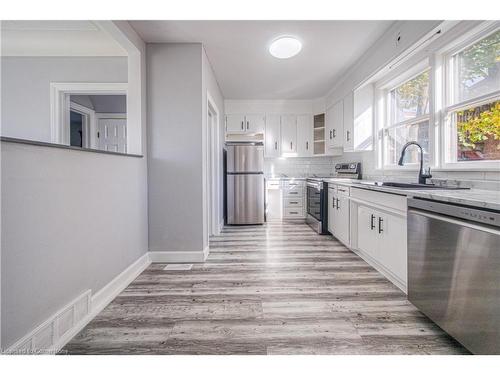 336 Weber Street W, Kitchener, ON - Indoor Photo Showing Kitchen