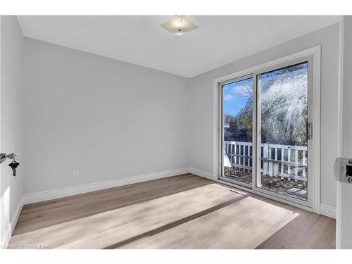 452 Midwood Street, Waterloo, ON - Indoor Photo Showing Other Room