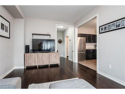 132 Courtney Street, Fergus, ON - Indoor Photo Showing Living Room