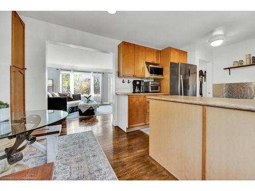 222 Mausser Avenue, Kitchener, ON - Indoor Photo Showing Kitchen