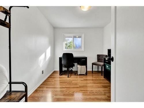 222 Mausser Avenue, Kitchener, ON - Indoor Photo Showing Other Room