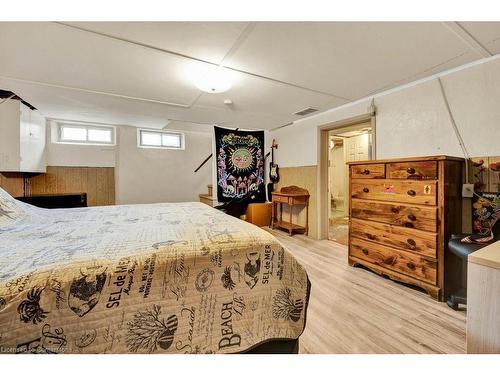 222 Mausser Avenue, Kitchener, ON - Indoor Photo Showing Bedroom