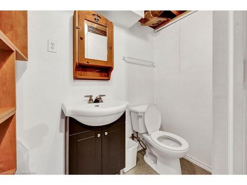 222 Mausser Avenue, Kitchener, ON - Indoor Photo Showing Bathroom