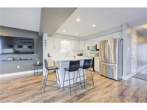 226 Wilderness Drive, Kitchener, ON - Indoor Photo Showing Kitchen With Stainless Steel Kitchen