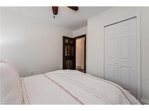 76 Charlotte Crescent, Kitchener, ON - Indoor Photo Showing Bedroom