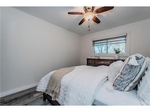 76 Charlotte Crescent, Kitchener, ON - Indoor Photo Showing Bedroom