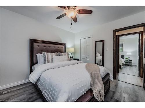 76 Charlotte Crescent, Kitchener, ON - Indoor Photo Showing Bedroom