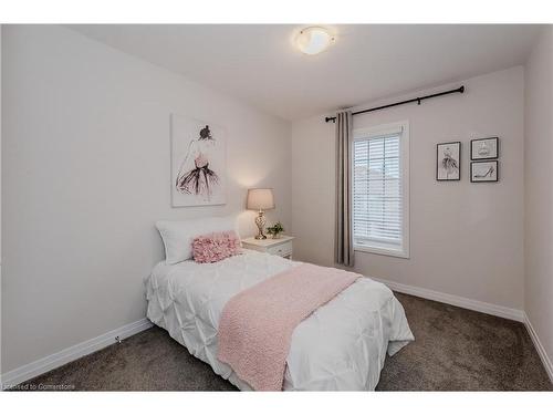 2B-115 South Creek Drive, Kitchener, ON - Indoor Photo Showing Bedroom